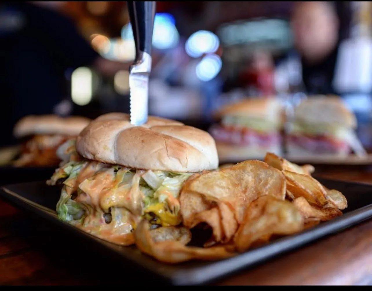 House burger with hand-cut chips